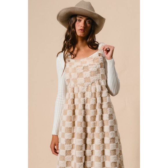 BiBi Cuddled ‘N Cozy Checker Patterned Wide Leg SHERPA Overalls in Ivory/Latte - Picture 9 of 12